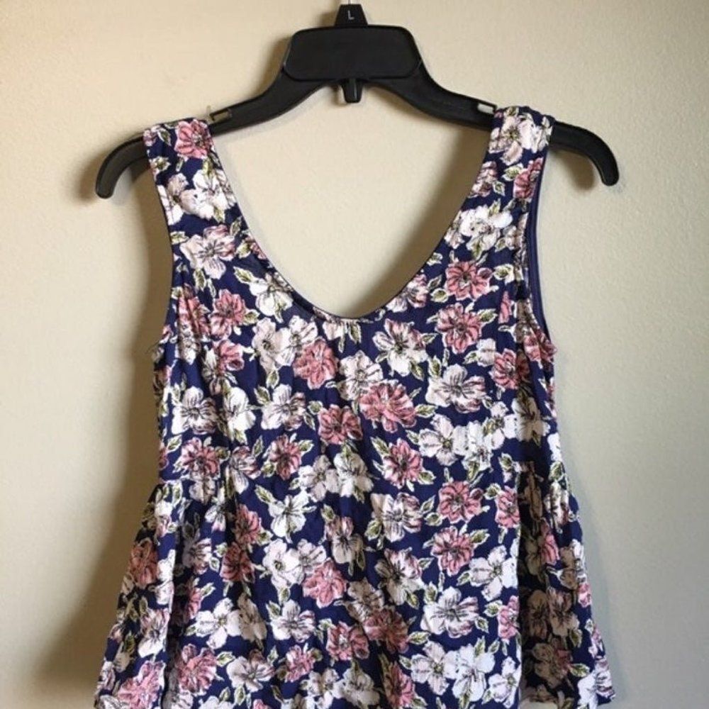 Peach royal small floral‎ tank top